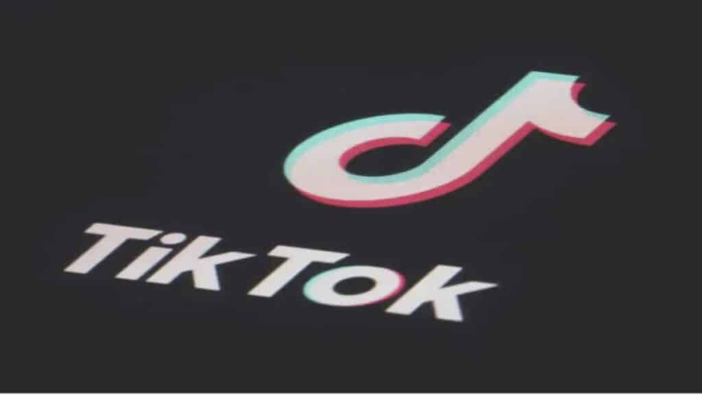 How to search and add people from other countries on TikTok using Android